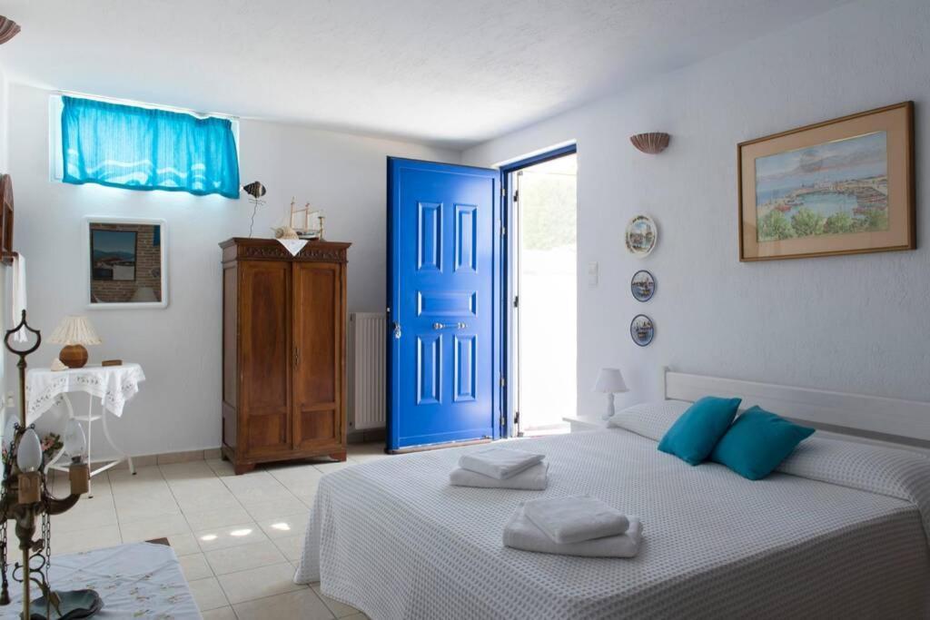 Palmaya Villa, Unique Seafront Experience Vagia  Exteriör bild